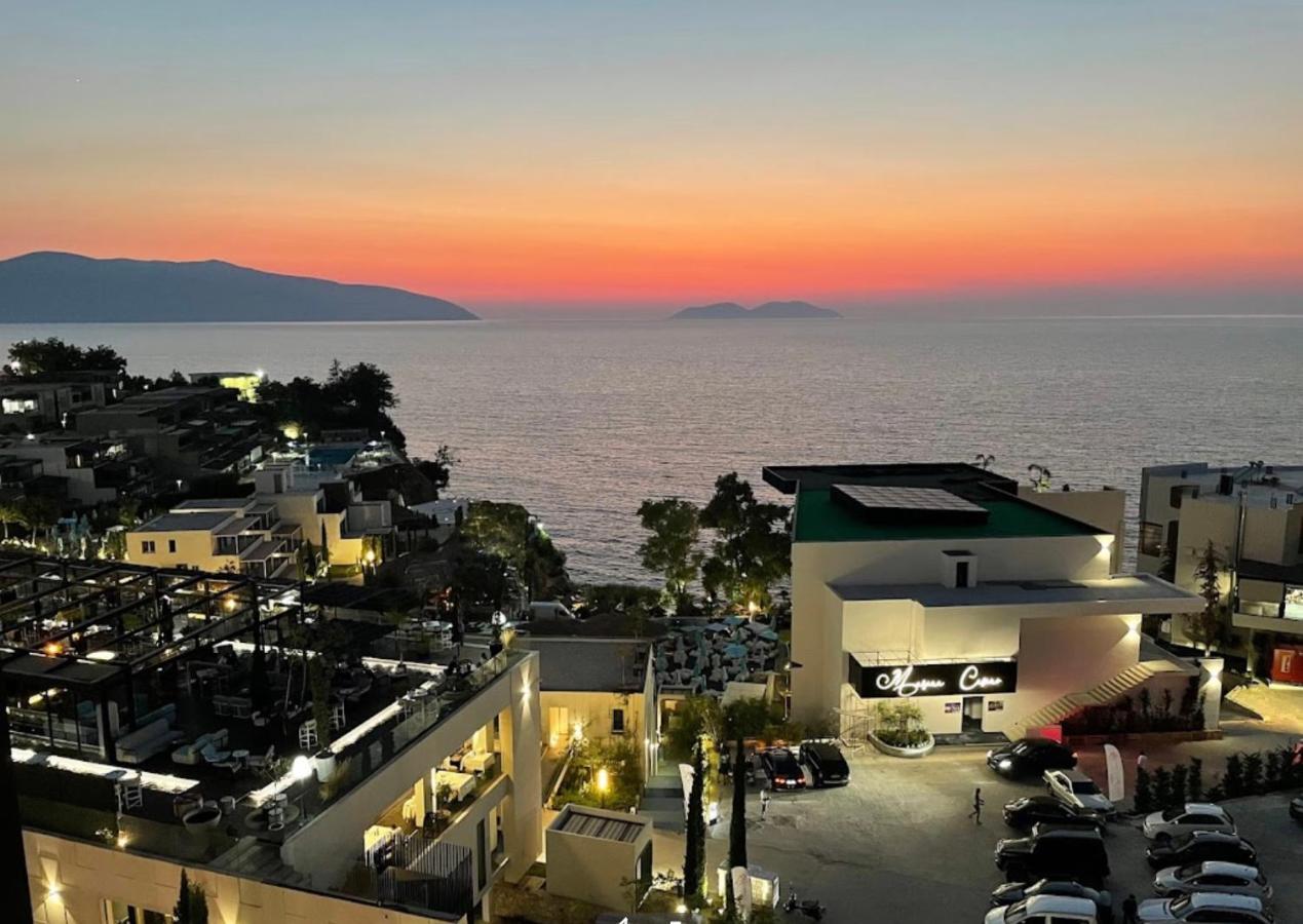 Thea Hotel Vlore Exterior photo