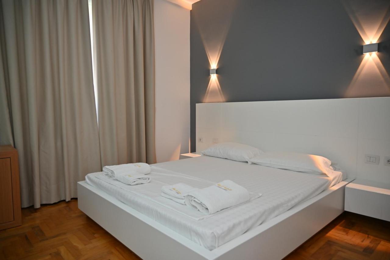 Thea Hotel Vlore Exterior photo
