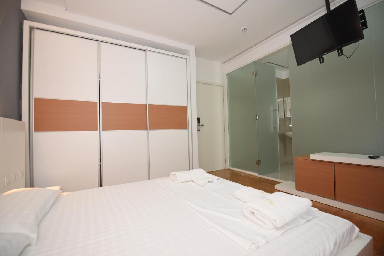 Thea Hotel Vlore Exterior photo