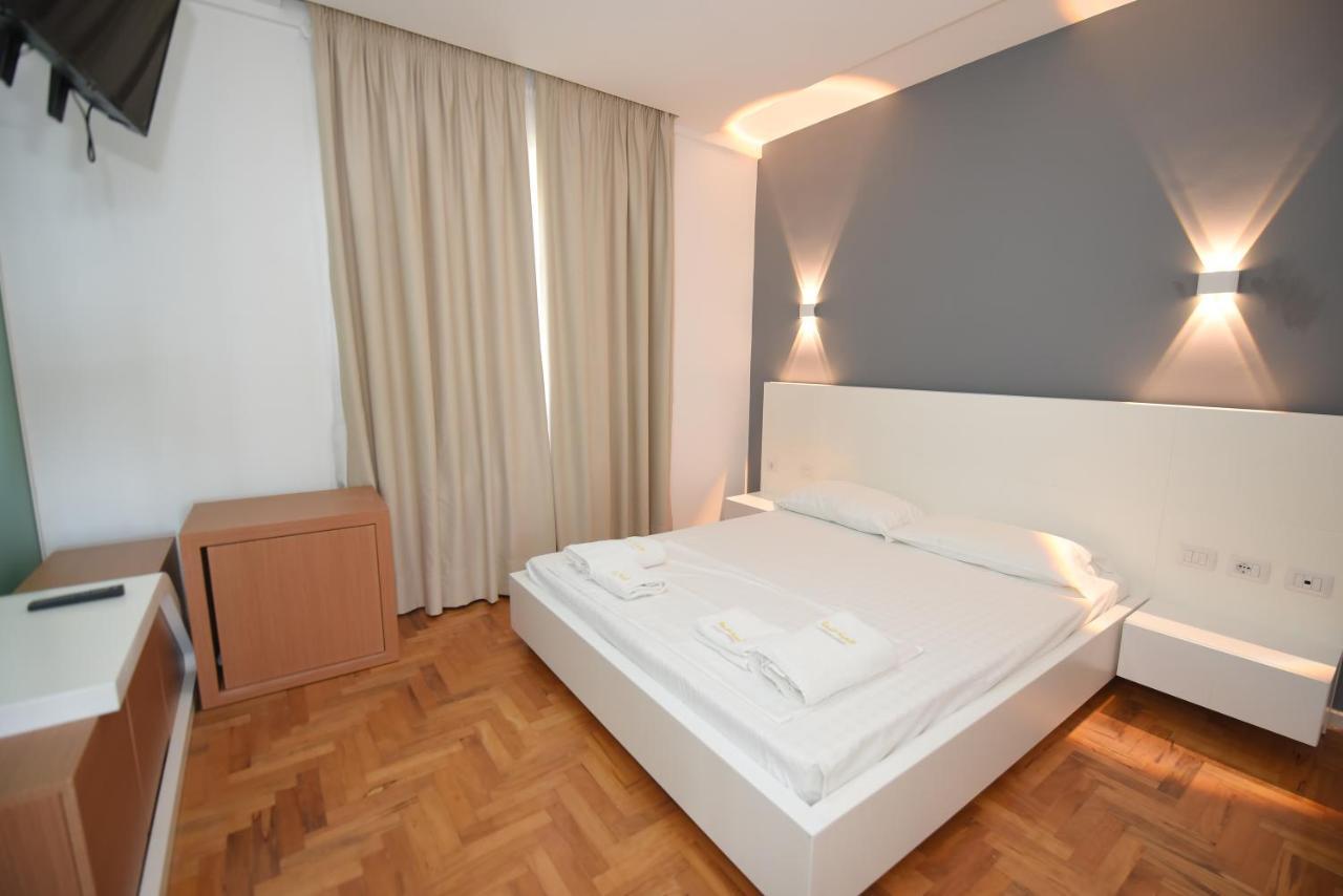 Thea Hotel Vlore Exterior photo