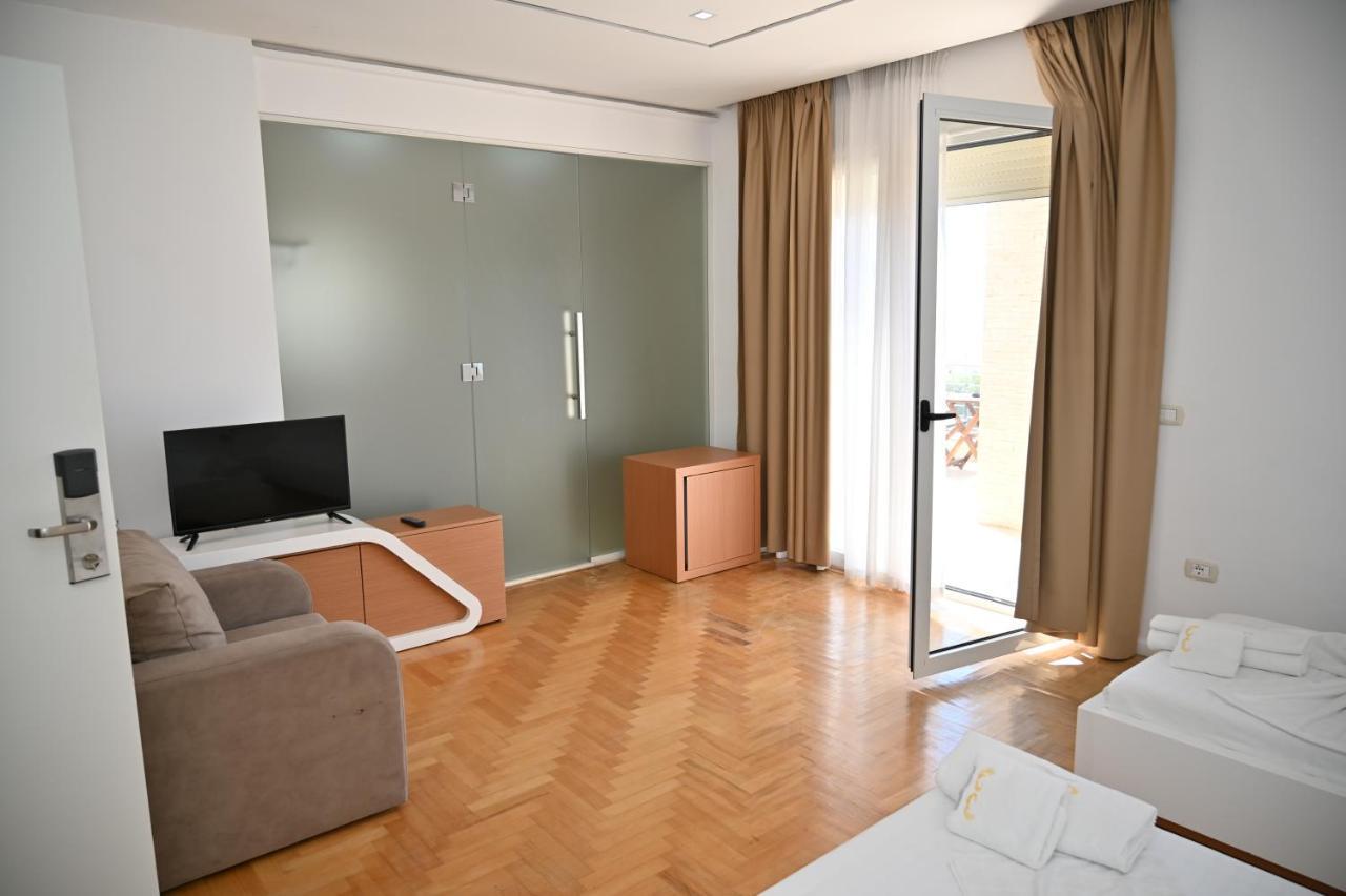 Thea Hotel Vlore Exterior photo