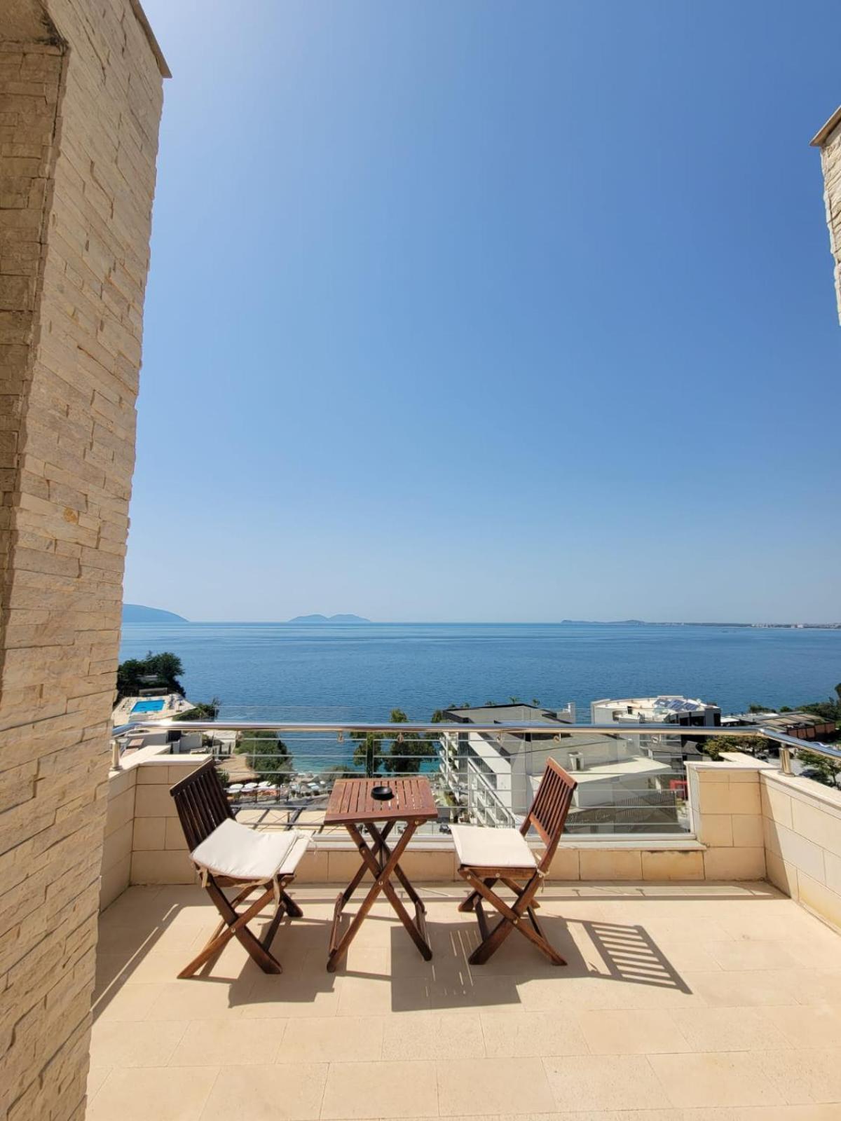 Thea Hotel Vlore Exterior photo