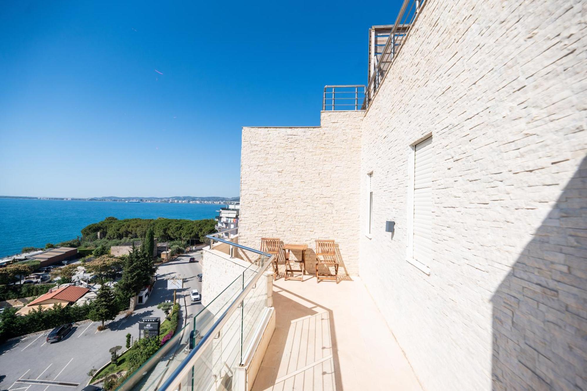 Thea Hotel Vlore Exterior photo